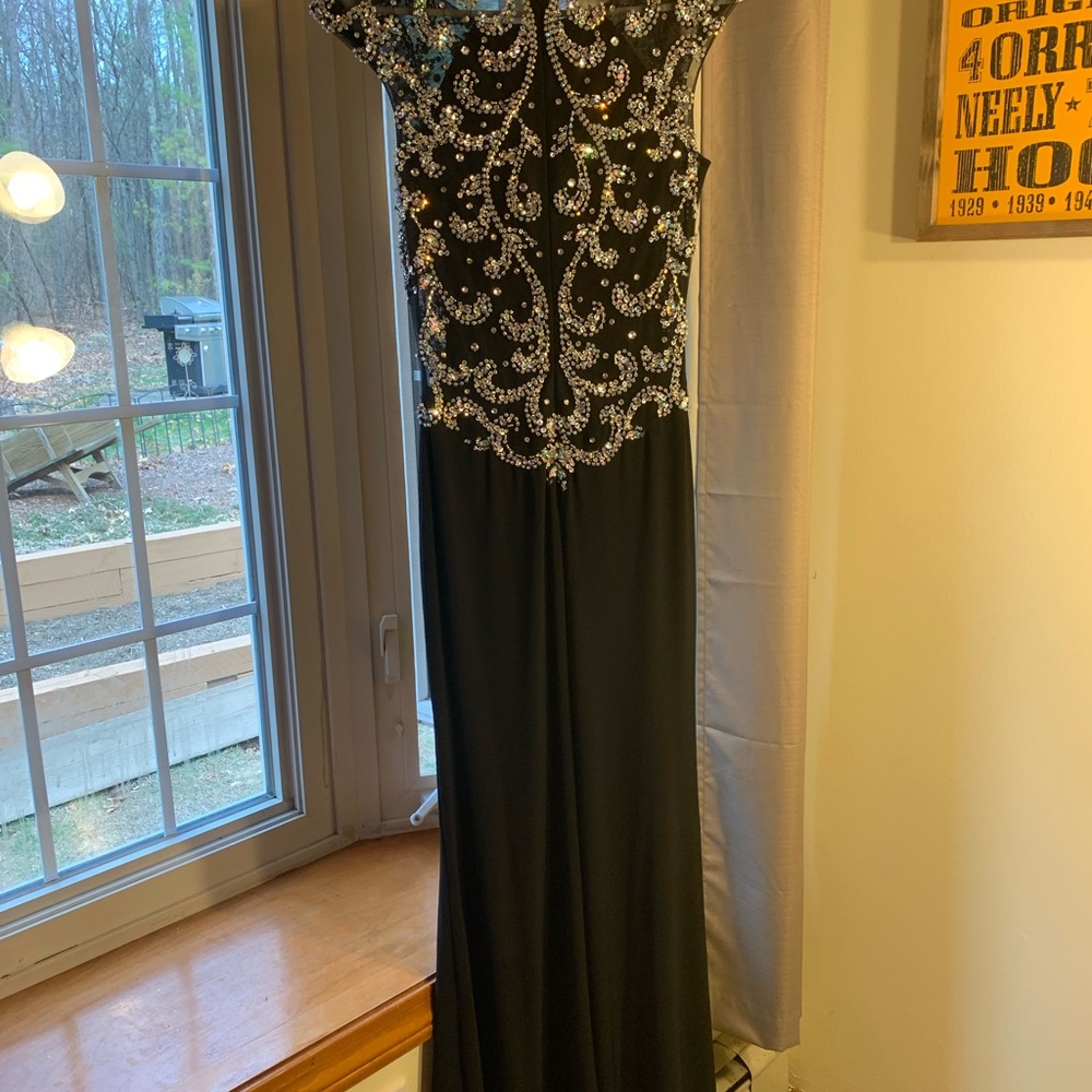 Prom/Pageant Gown - Picture 2 of 7